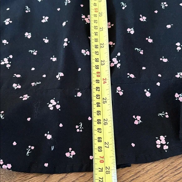 XS/PP Cotton On Pink Roses on Black Puff Sleeve Dress - Picture 5 of 9